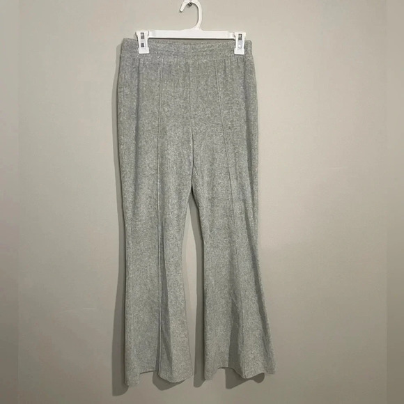 Aerie Groove-On Rib Velour Flare High Waisted Stretchy Pants in Gray Size Small - Picture 1 of 9